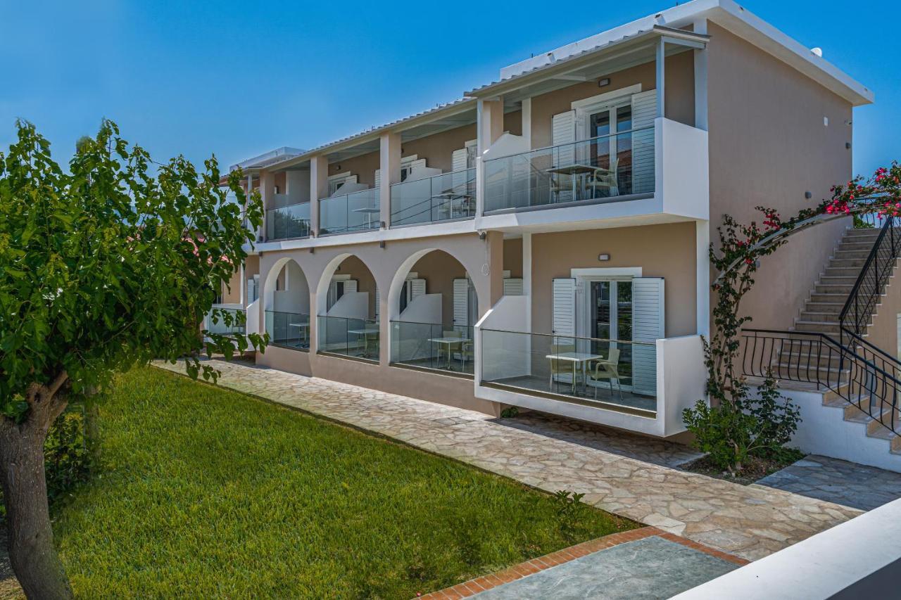 Breeze Luxury Rooms Лаганас Екстериор снимка